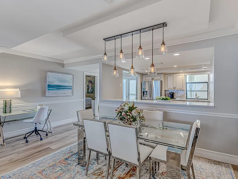 400 Beach Rd #702 — Photo 11