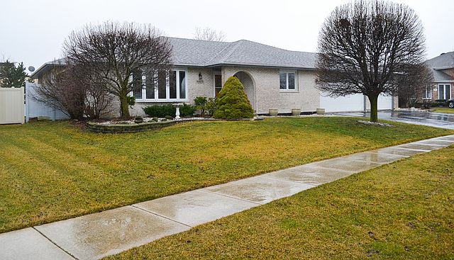 1st image of 9405 Pheasant Dr