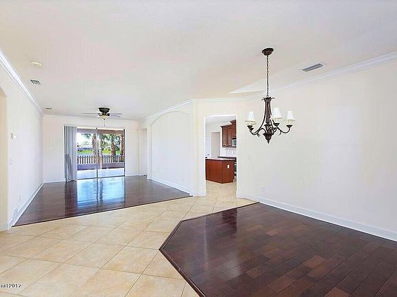 5th image of 1393 Bent Palm Dr