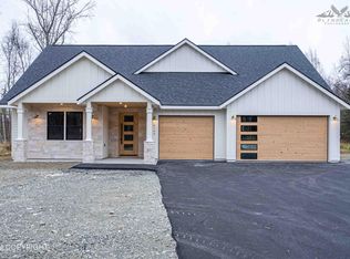 6760 N Gabriels Dr, Palmer, AK 99645