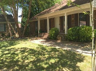 700 Mildenhall Dr, Chesapeake, VA 23322