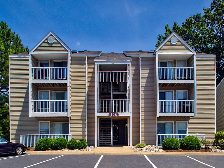 Ashbrook Apartments — Photo 6