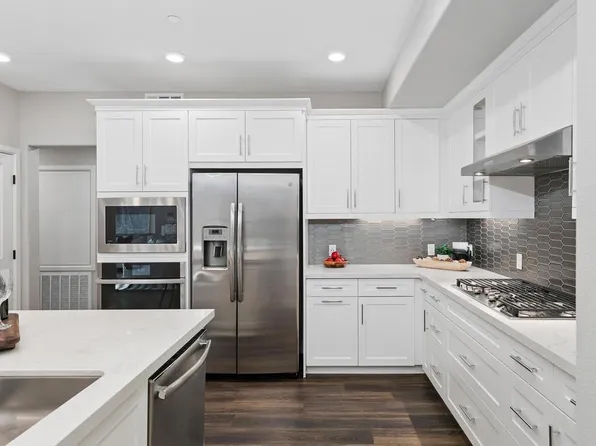 16750 Coyote Bush Dr #82, San Diego, CA 92127