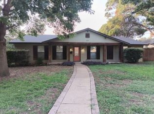 3831 Crestpark Dr, Farmers Branch, TX 75244