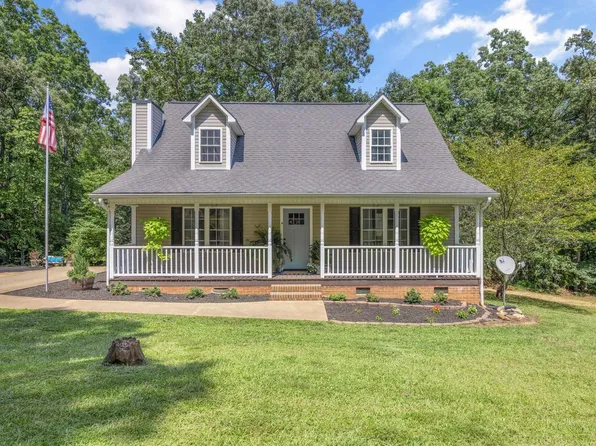 322 Eastview Dr, Pickens, SC 29671
