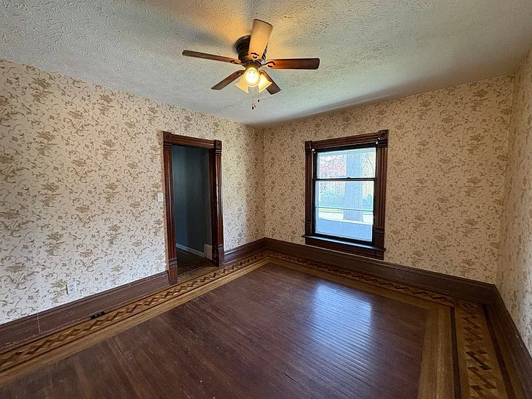 532 Crosby St — Photo 29