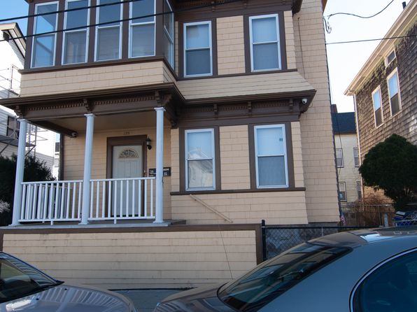 125 Niagara St #2