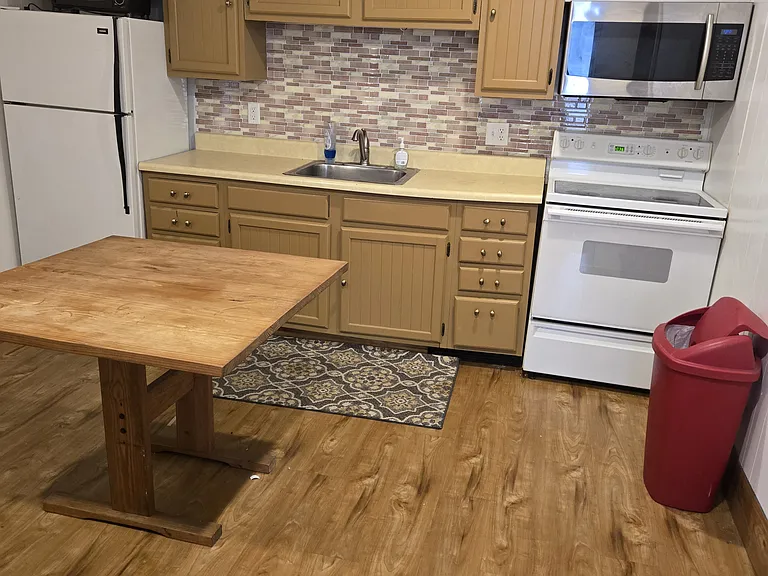 36 Lincoln Ave #2 — Photo 3