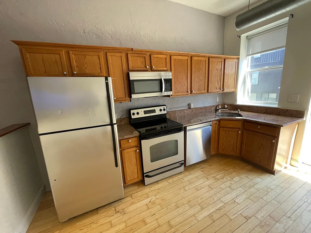 Building Photo - 1741 Tilghman St #2R