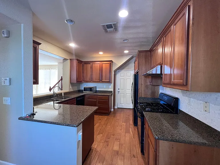 7828 Abramo Walk — Photo 31