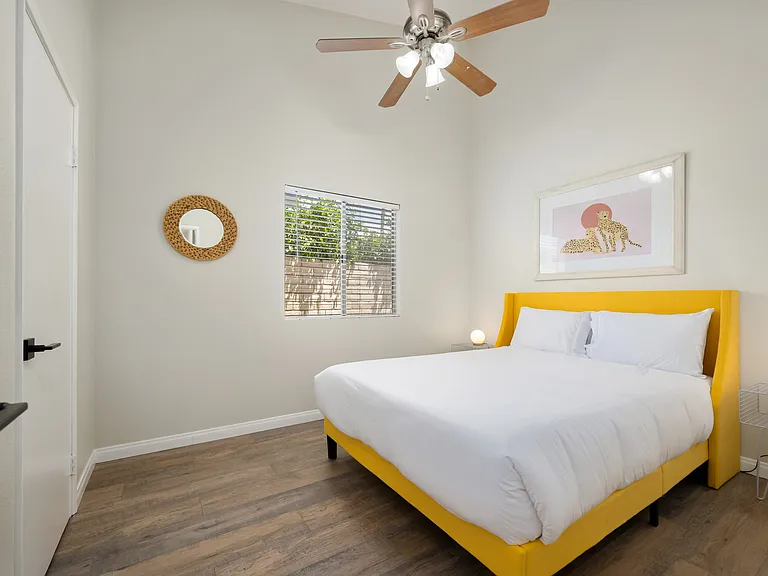 864 S Mountain View Dr — Photo 11