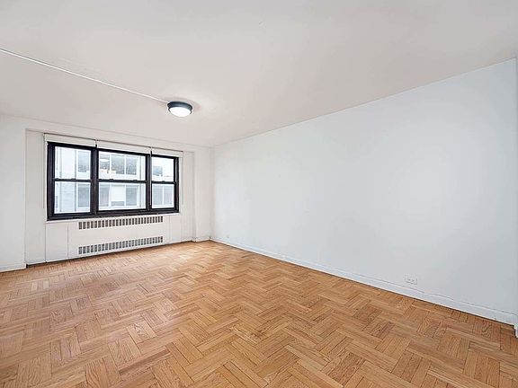 3rd image of 135 E 54th St APT 8L