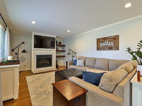 5th image of 5396 Branch Creek Cir