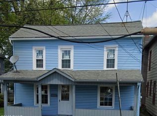 219 4th St, Honesdale, PA 18431