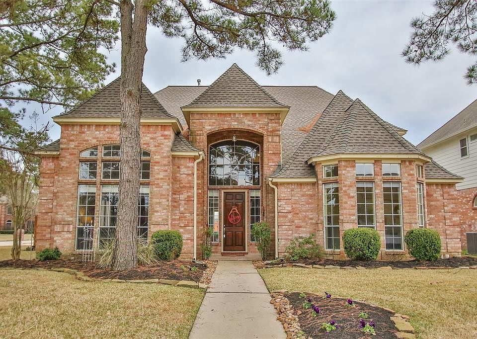 2nd image of 8003 Courtland Cir