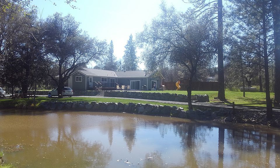 2nd image of 11224 Newtown Rd
