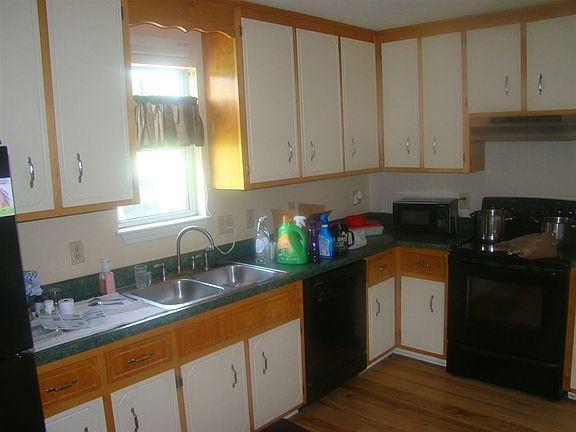 4th image of 397 Meadowbrook Dr