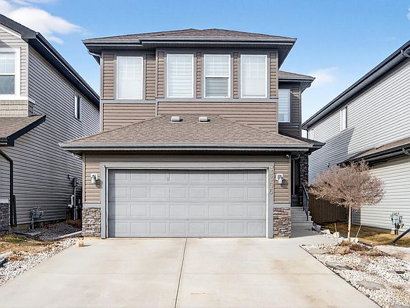2nd image of 3306 Hilton Cres NW