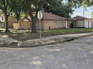 1502 Sudbury Dr, Pasadena, TX 77504