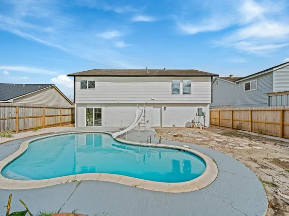 713 Sugar Hill Dr, La Porte, TX 77571