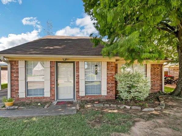 4230 Sunrise Dr, Paris, TX 75462