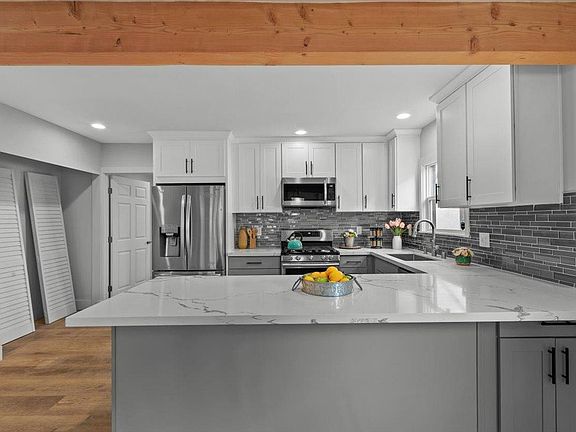 3rd image of 1305 S 9th St #3