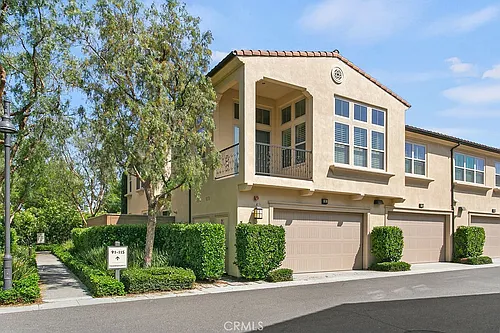 101 Thornhurst Photo 1