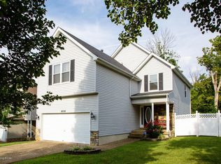 6518 Bridleview Cir, Louisville, KY 40228