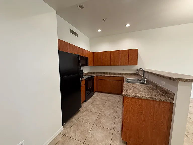 4035 N 28th St #105 — Photo 27