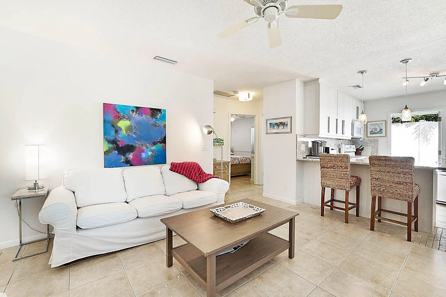 2 bed, 2.0 bath, 837 sqft, $8,000 — Photo 4