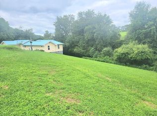 634 Pine Dr, Saltville, VA 24370