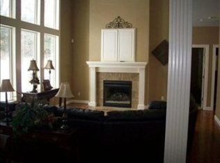 5719 SW 38th St, Topeka, KS 66610