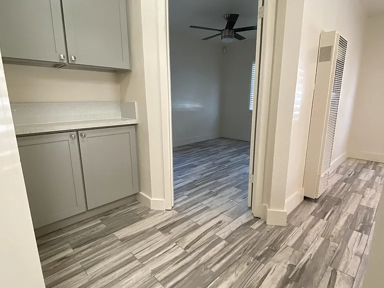 2316 E St #1 — Photo 2