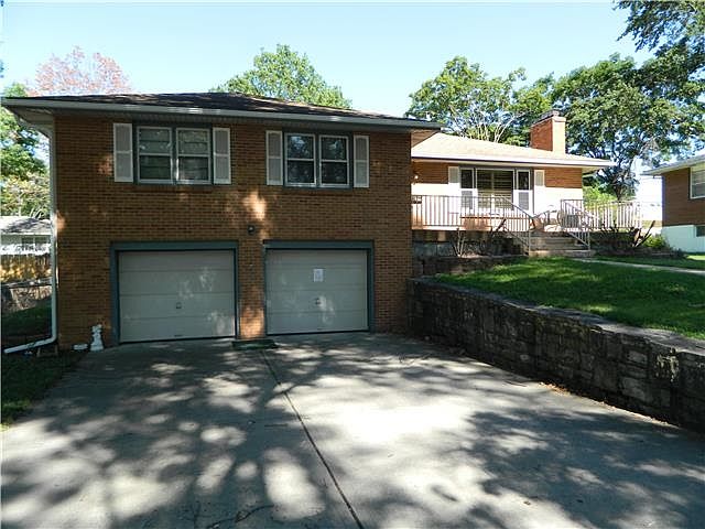 1st image of 1605 N 81st Ter