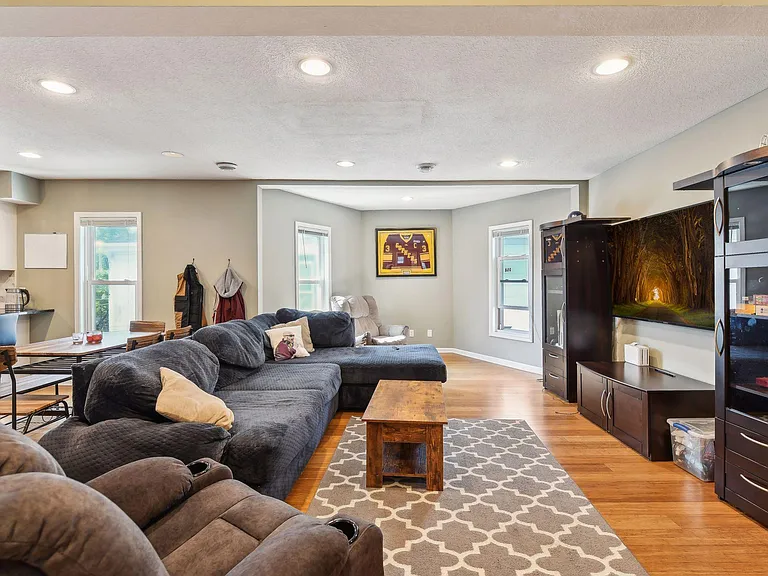 3023 Dupont Ave S #2 — Photo 6