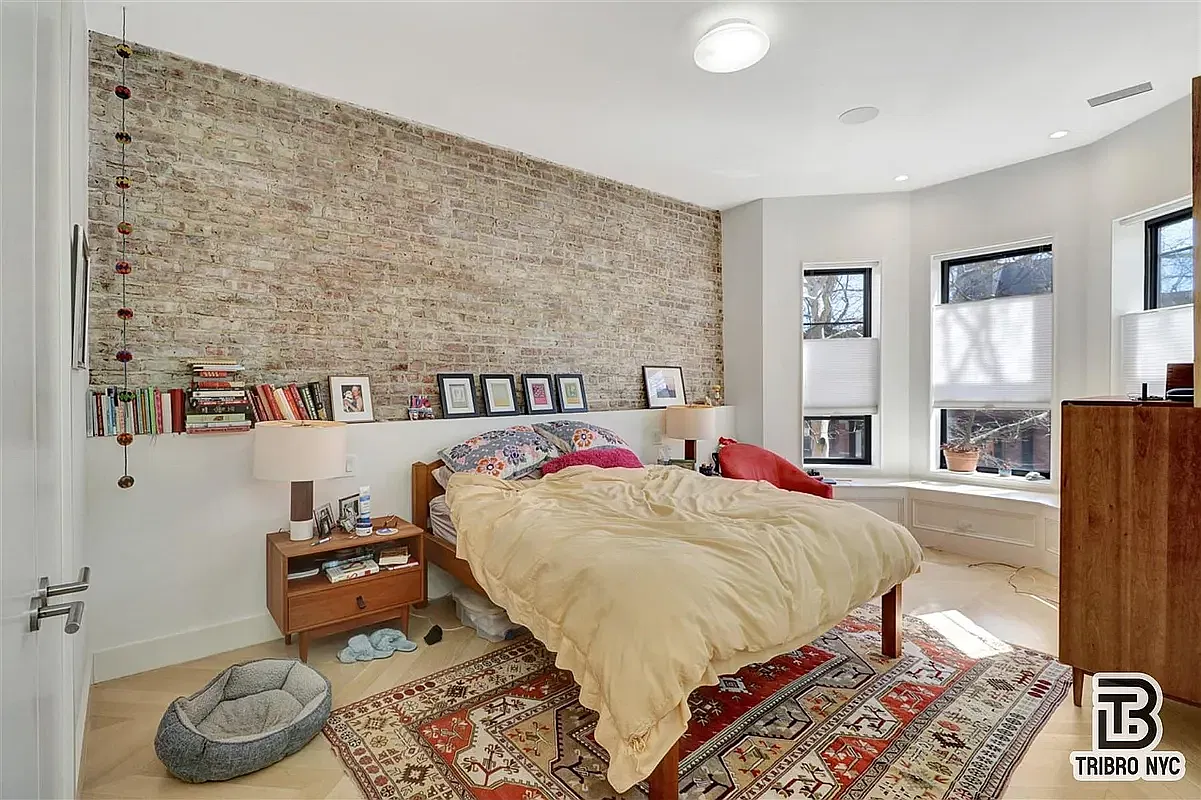 18 E 116th St — Photo 3