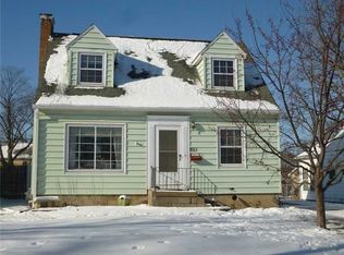 2200 Mallory St SW, Cedar Rapids, IA 52404