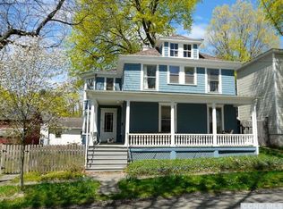 6 N Church St, Athens, NY 12015