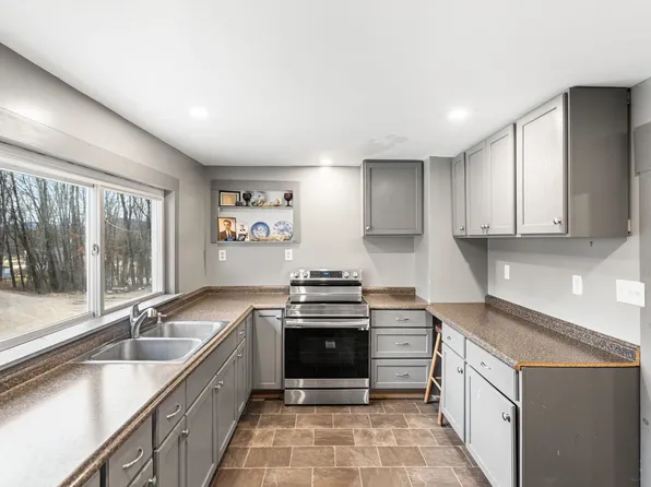 96 Corliss Hill Road, Meredith, NH 03253