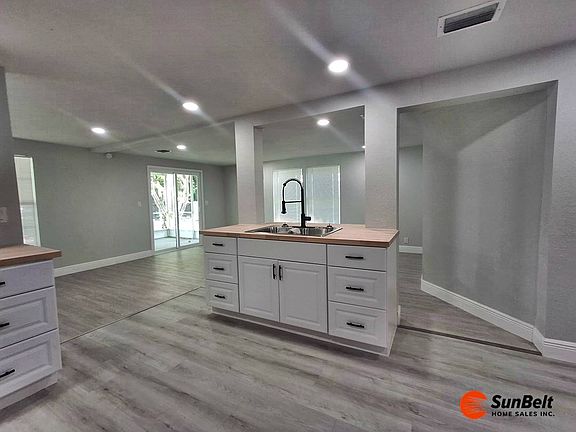 5th image of 3441 S Pine Ave