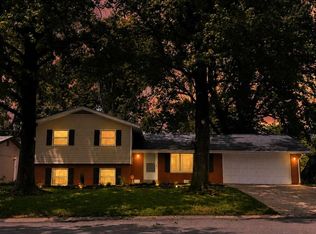 216 Laurel Dr, Fairview Heights, IL 62208