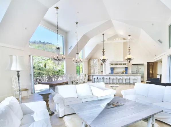 822 Adobe Canyon Road, Kenwood, CA 95452