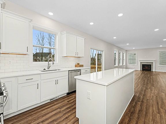 5th image of 26 Tamarack St