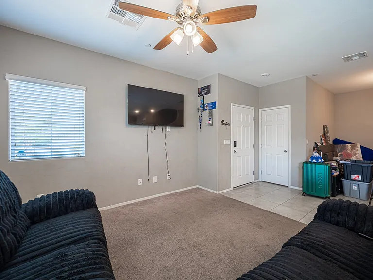 2715 Amazing Meadows Ave — Photo 7