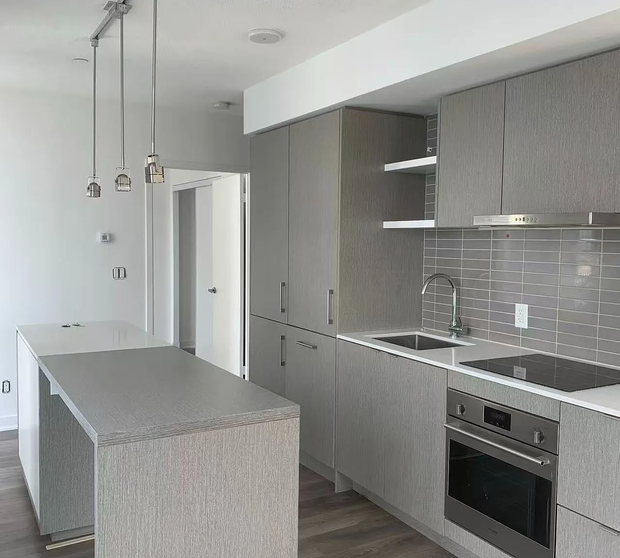 1 bed, $2,400 — Photo 2