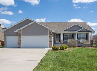 1309 90th St, West Des Moines, IA 50266