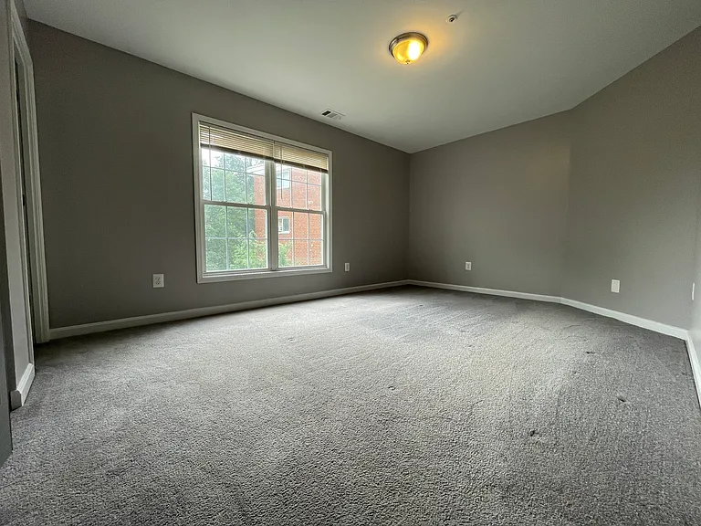 849 Berkshire Dr — Photo 10