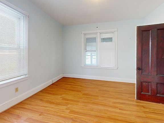 3rd image of 33 Winchester St