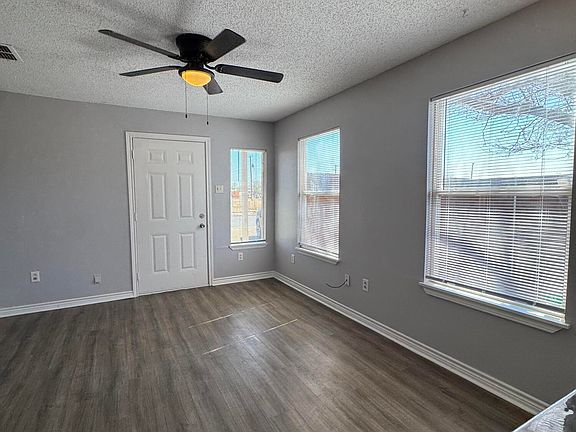 4th image of 2624 Avenue K