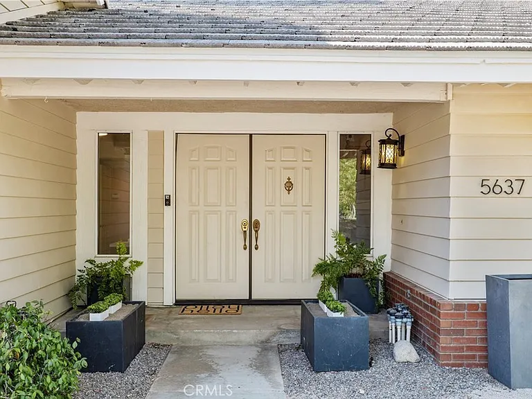 5637 Redwood Ave — Photo 2